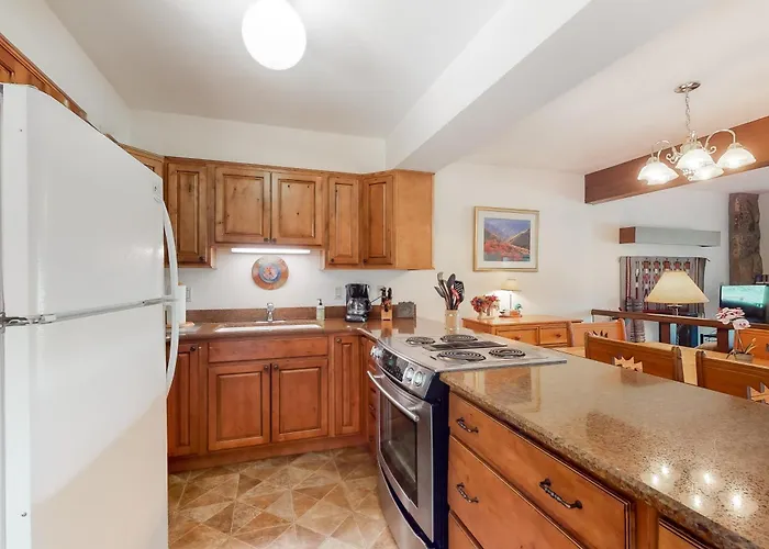 Glacier C Apartment