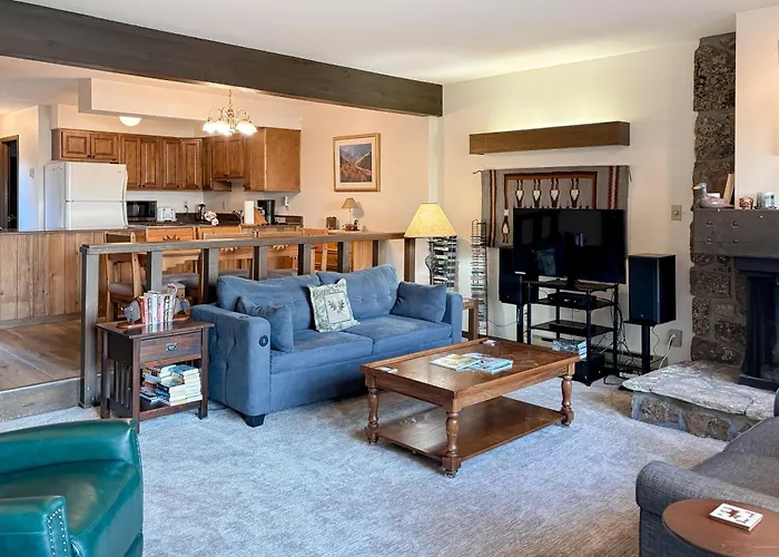 Glacier C Apartment